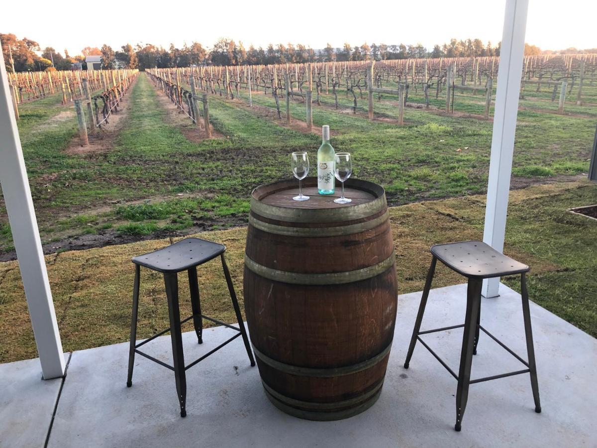 Milawa Vineyard Views - Guesthouse 1 Eksteriør billede